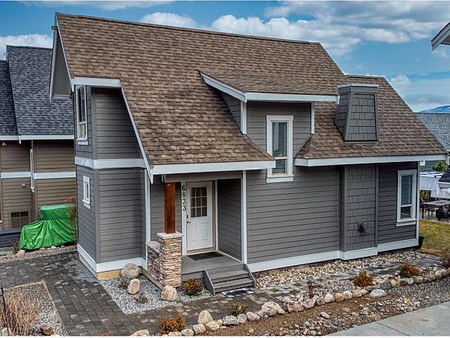 Condo for sale in British Columbia