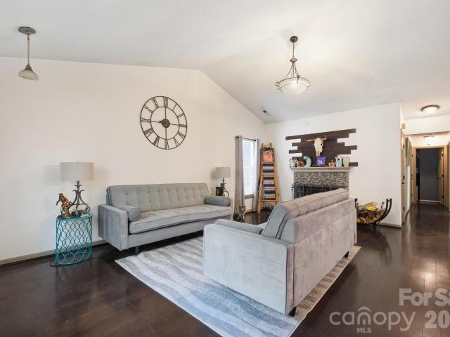 House for sale in Idlewild Brooke, Charlotte