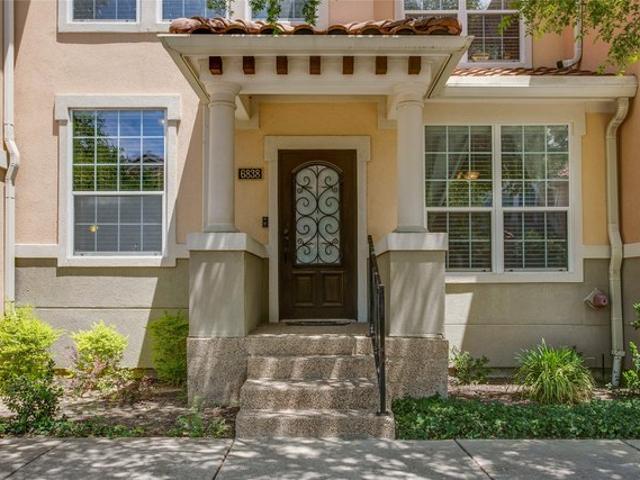 Townhouse for sale in Irving, Texas