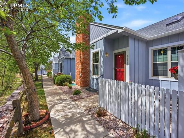 Townhouse for sale in Colorado Springs, Colorado