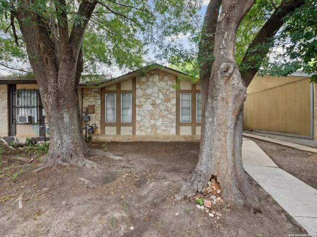 Townhouse for sale in Leesville, Texas