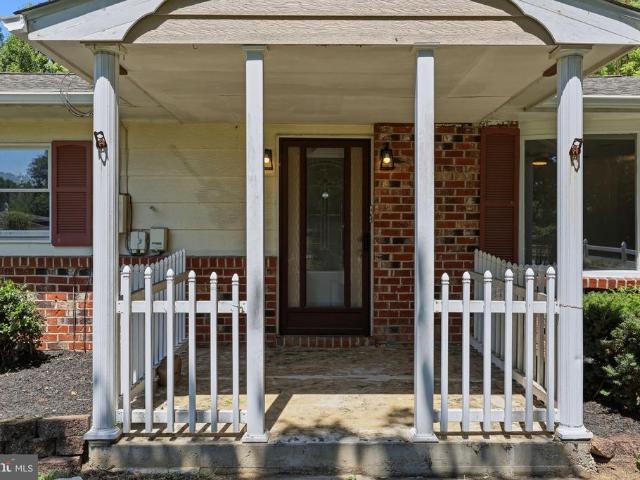 House for sale in Hedgesville, West Virginia