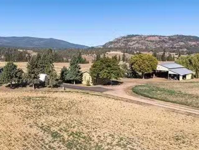 House for sale in Spallumcheen, British Columbia