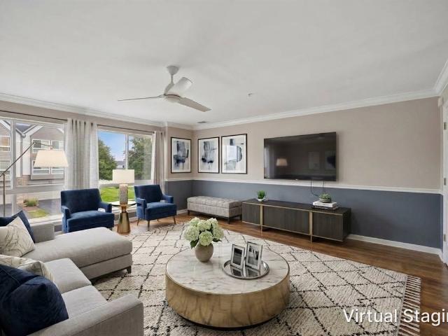 Townhouse for sale in Mundelein, Illinois