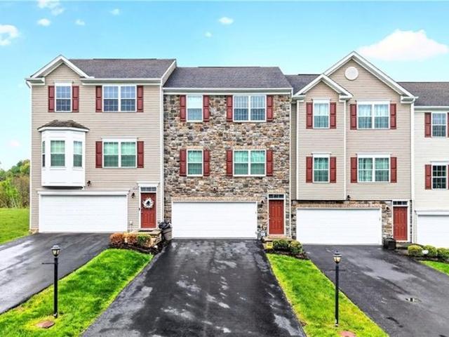 Townhouse for sale in Carnegie, Pennsylvania