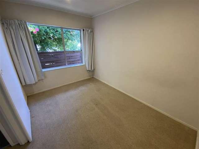 Apartment for rent in One Tree Hill, Oroua County