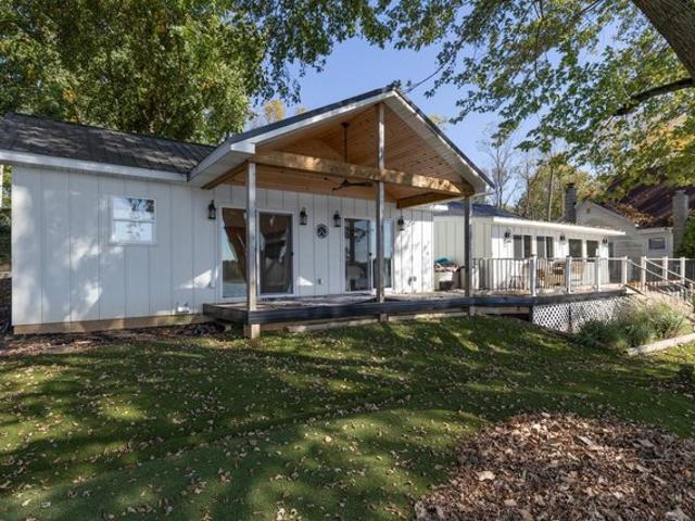 House for sale in Edwardsburg, Cass County