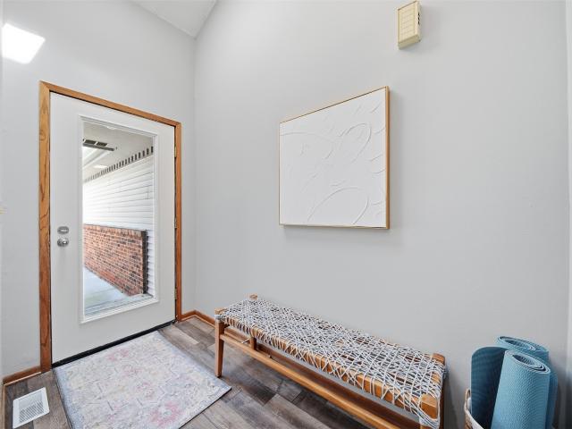 Condo for sale in Urbandale, Iowa
