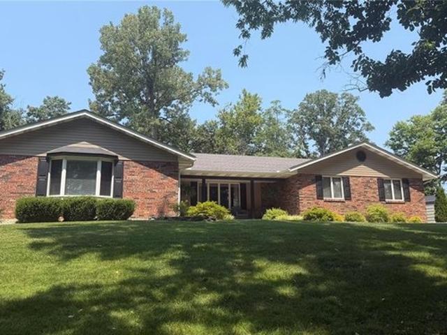 House for sale in Edwardsville, Illinois