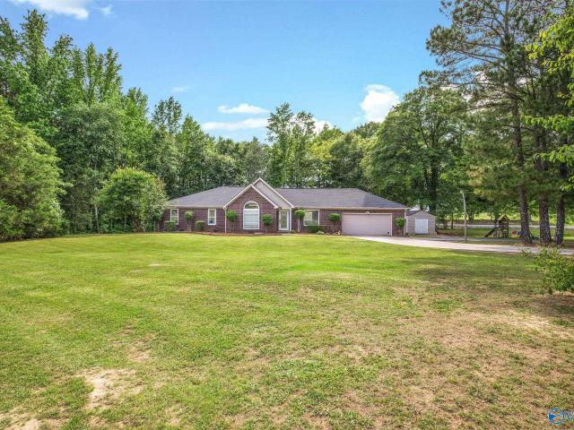 House for sale in Trinity, Alabama