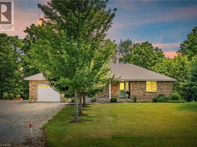 House for sale in Ontario