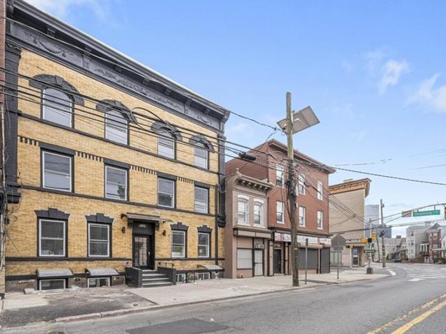 Condo for sale in Hudson, New Jersey