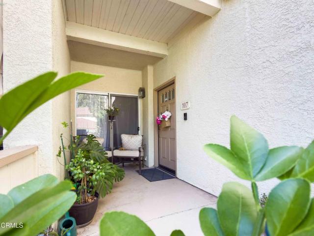 Condo for sale in Oak Park, California