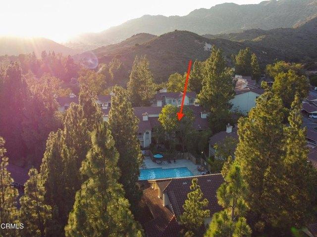 Condo for sale in Oak Park, California
