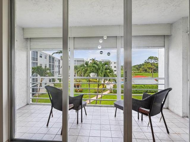 Condo for sale in Greenacres, Florida