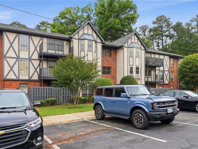 Condo for sale in Sandy Springs, Georgia