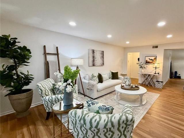 Condo for sale in Sandy Springs, Fulton County