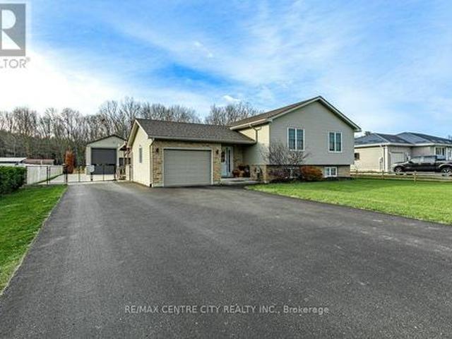 House for sale in Ontario