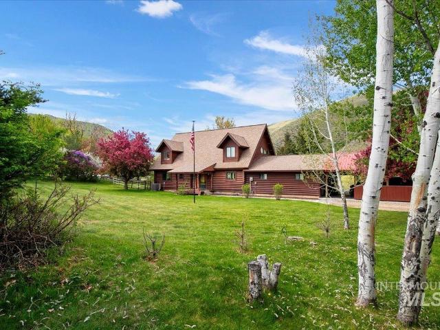 House for sale in Horseshoe Bend, Idaho