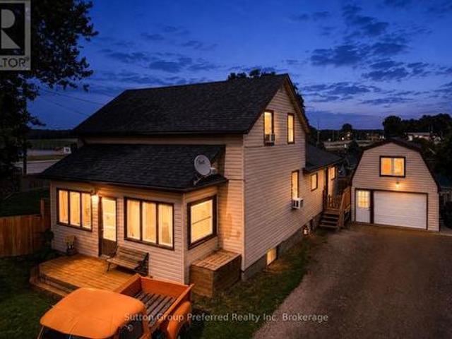 House for sale in Woodstock, Ontario