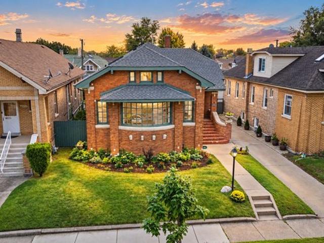 House for sale in Berwyn, Cook County