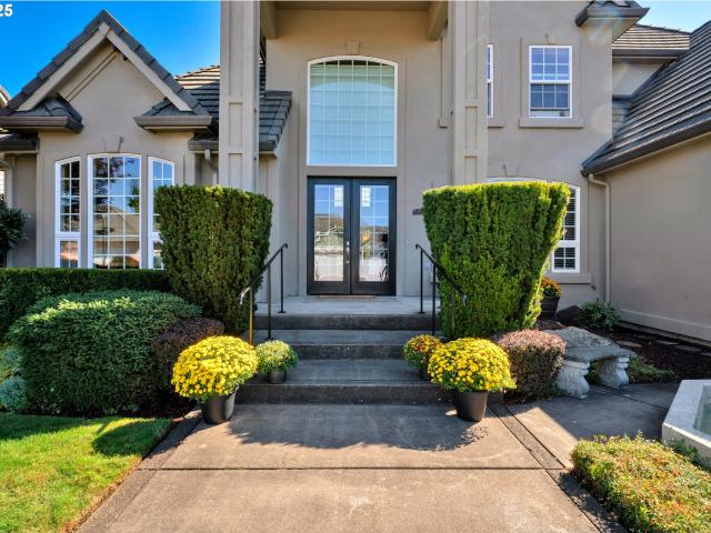 House for sale in Creswell, Oregon