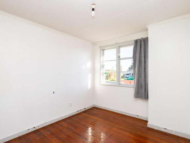 House for sale in Waitakaruru, Waikato