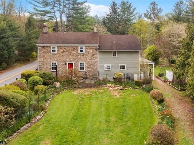 House for sale in Lebanon, New Jersey