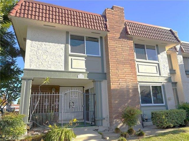 House for sale in Cypress Village, Cypress
