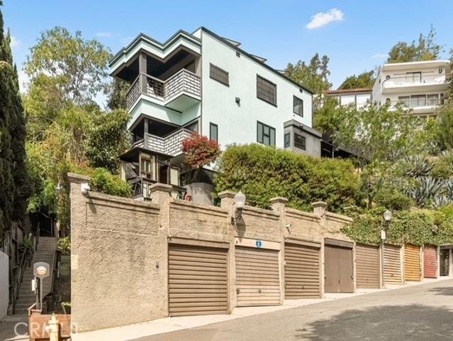 Property for sale in Canoga Park, California