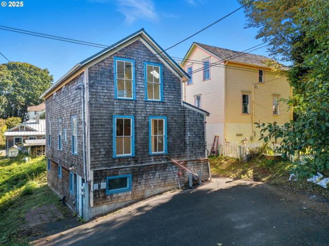 House for sale in Oregonia