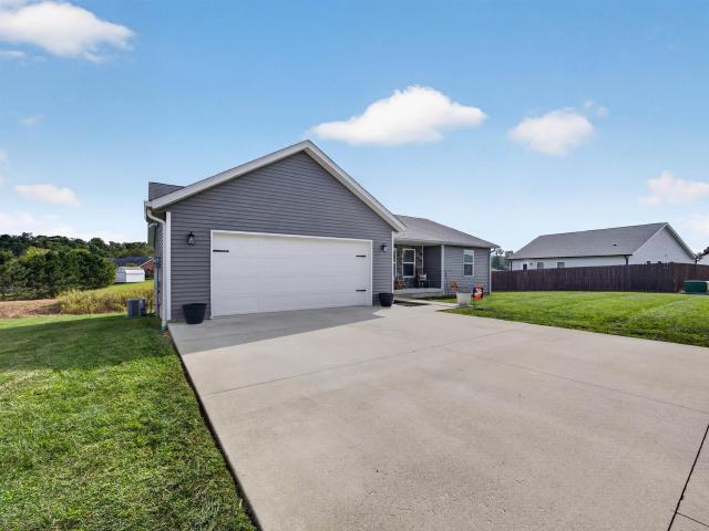House for sale in Ellettsville, Monroe County