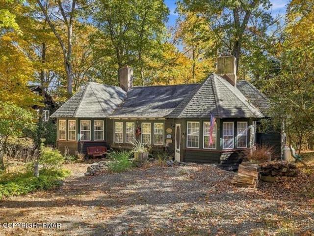 House for sale in Buck Hill Falls, Barrett Township