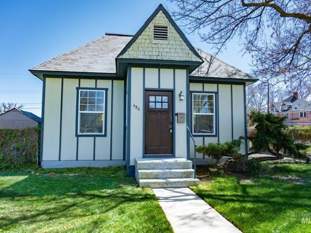House for sale in Oregonia
