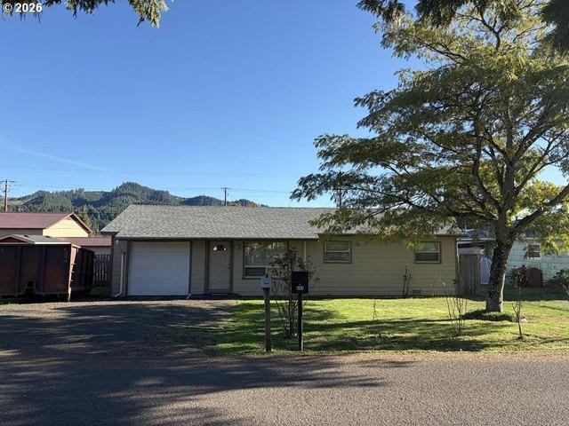 House for sale in Sutherlin, Douglas County