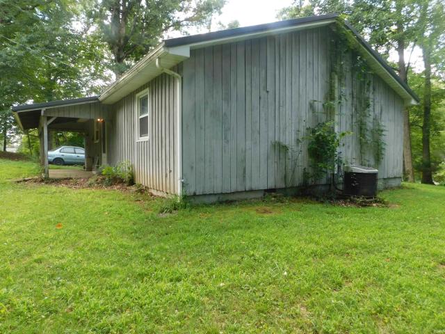 House for sale in Pekin, Indiana