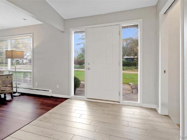 House for sale in Knollwood Heights, West Bloomfield Township
