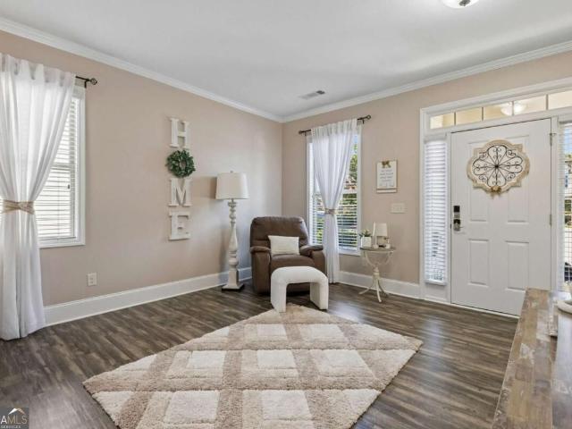 House for sale in Flowery Branch, Georgia