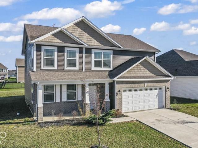 House for sale in Weaver Landing, McCordsville