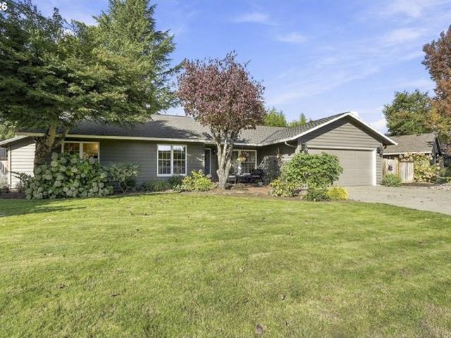 House for sale in Charbonneau, Wilsonville