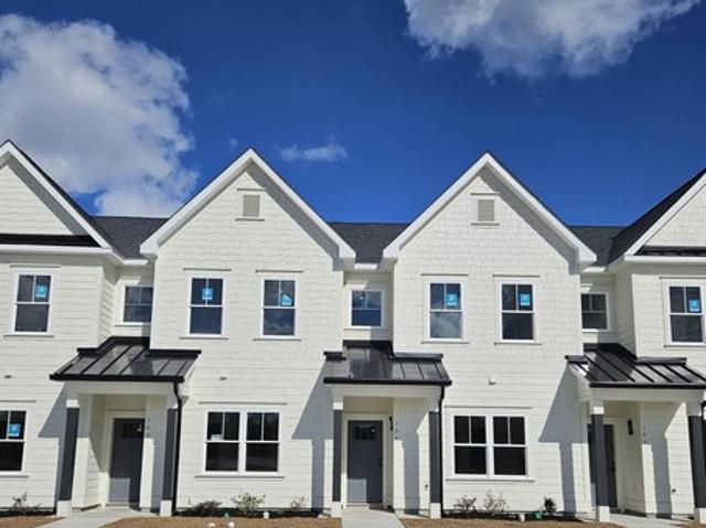 Townhouse for sale in Longs, South Carolina