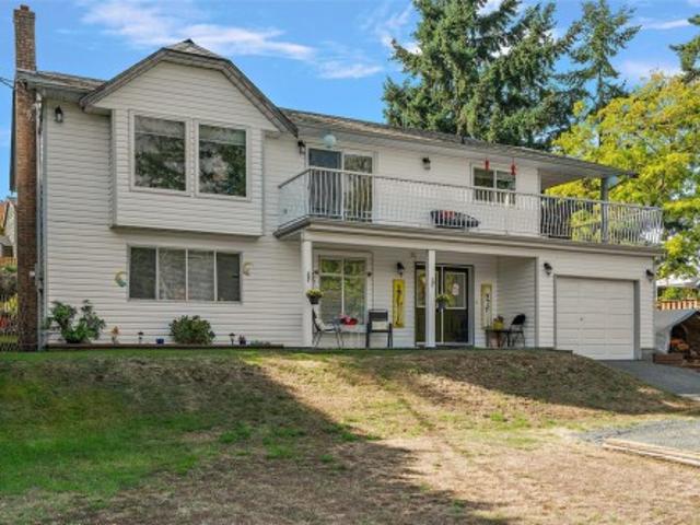 House for sale in Lantzville, British Columbia