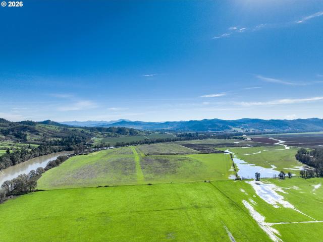 Commercial for sale in Oregonia