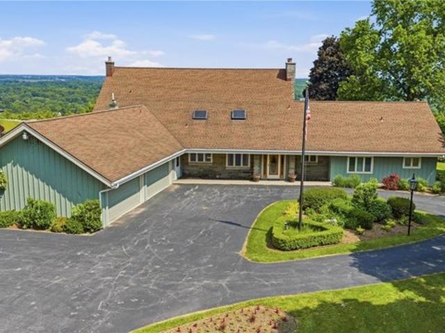 House for sale in Niagara, New York