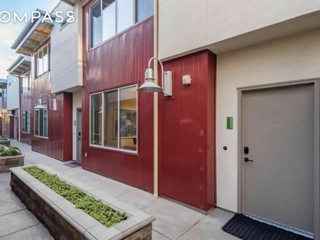 Townhouse for sale in Encinitas