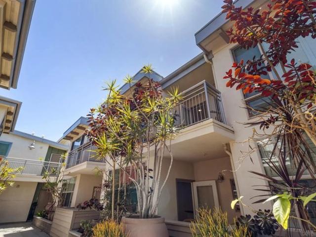 Condo for sale in Cardiff, California