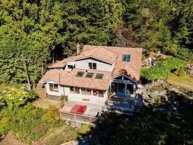 House for sale in Bowen Island, British Columbia