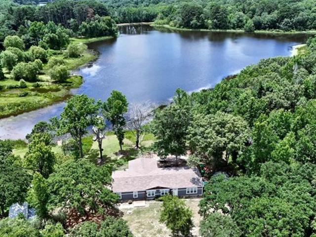 House for sale in Henderson, Texas