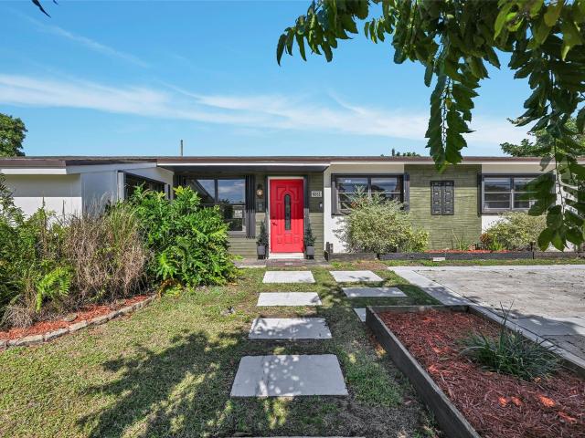 House for sale in Pembroke Pines, Florida