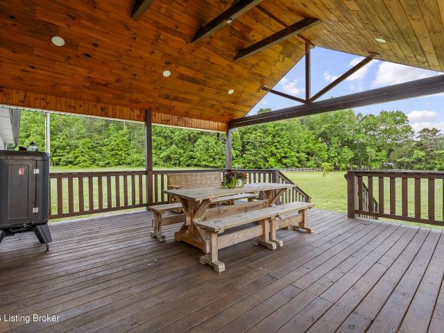 House for sale in Shepherdsville, Kentucky